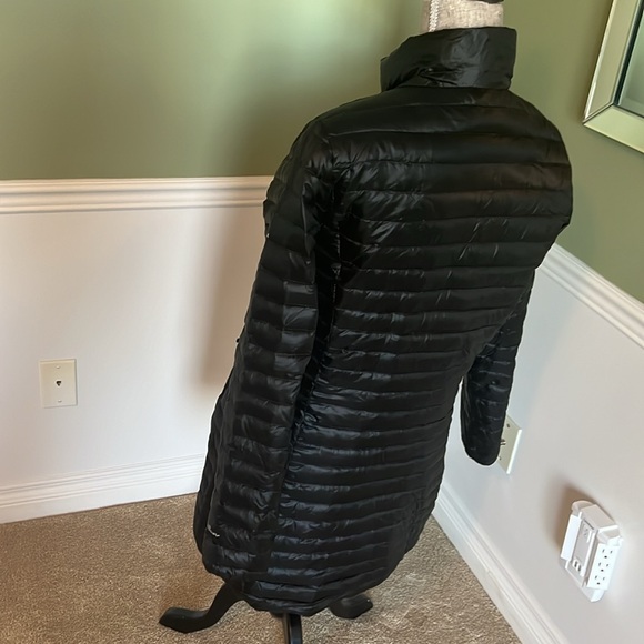 Eddie Bauer lightweight down long puffer jacket - Picture 4 of 9